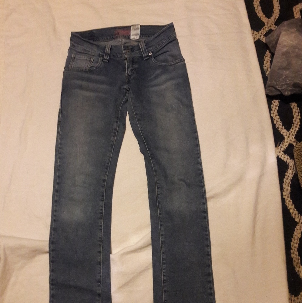 Levis